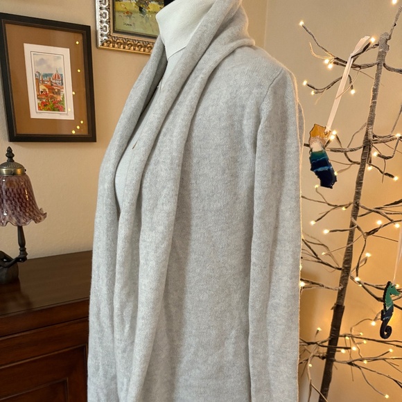 CLUB MONACO FOG-GRAY 100% CASHMERE OVERSIZED CARDIGAN – QUIET LUXURY ESSENTIAL- - Picture 3 of 7